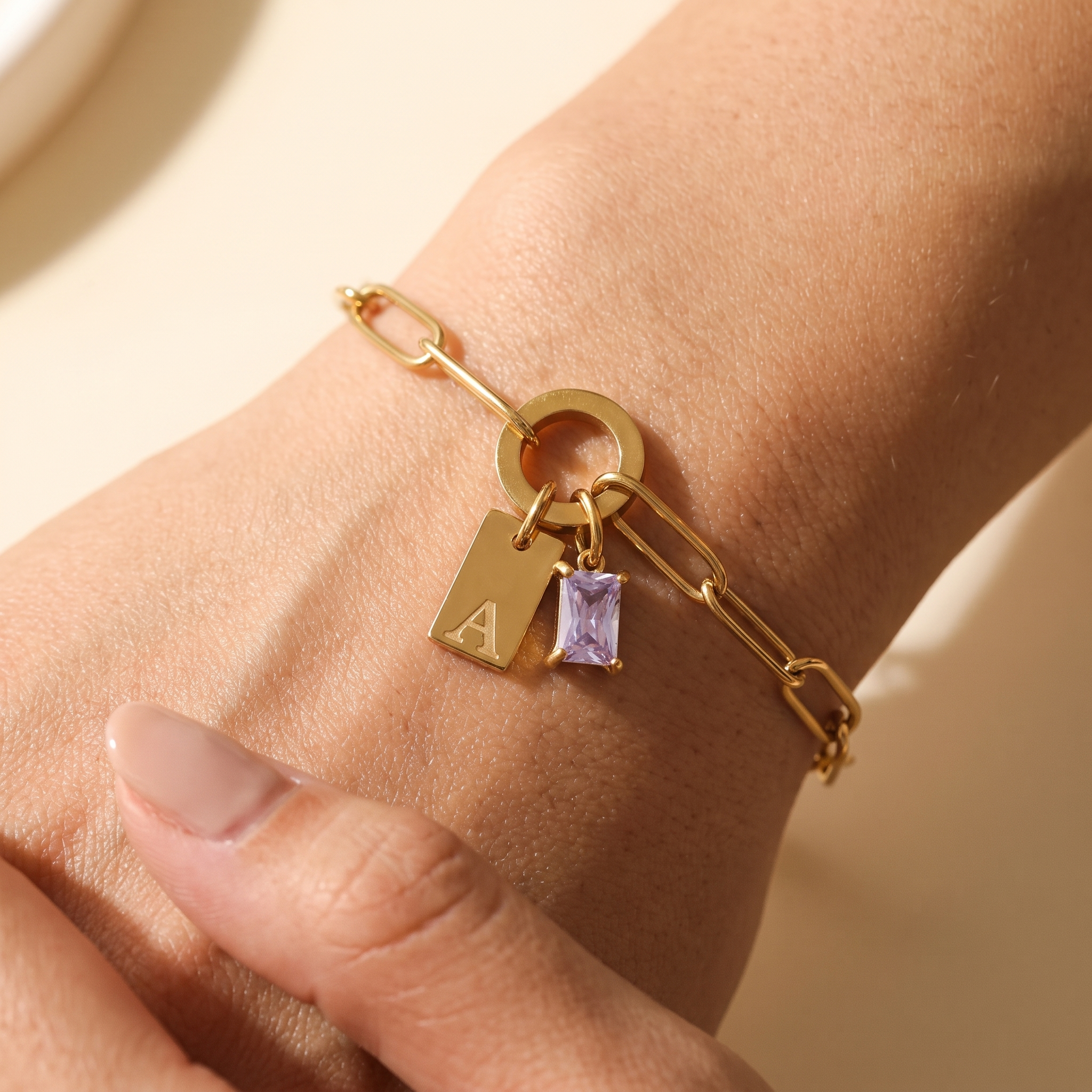 LOUISE - INITIALEN & GEBOORTESTEEN ARMBAND