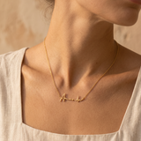 LAURA - NAAMKETTING